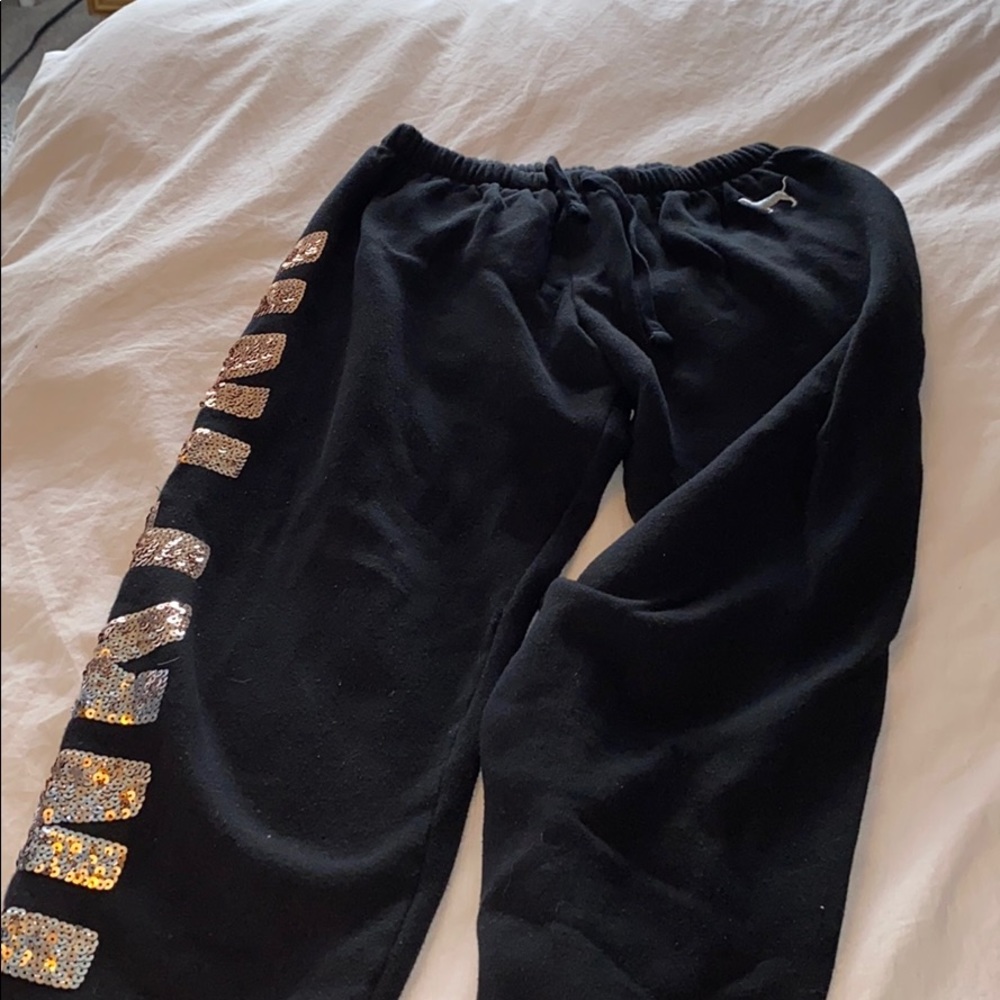 VS Pink sweat with sequin logo
